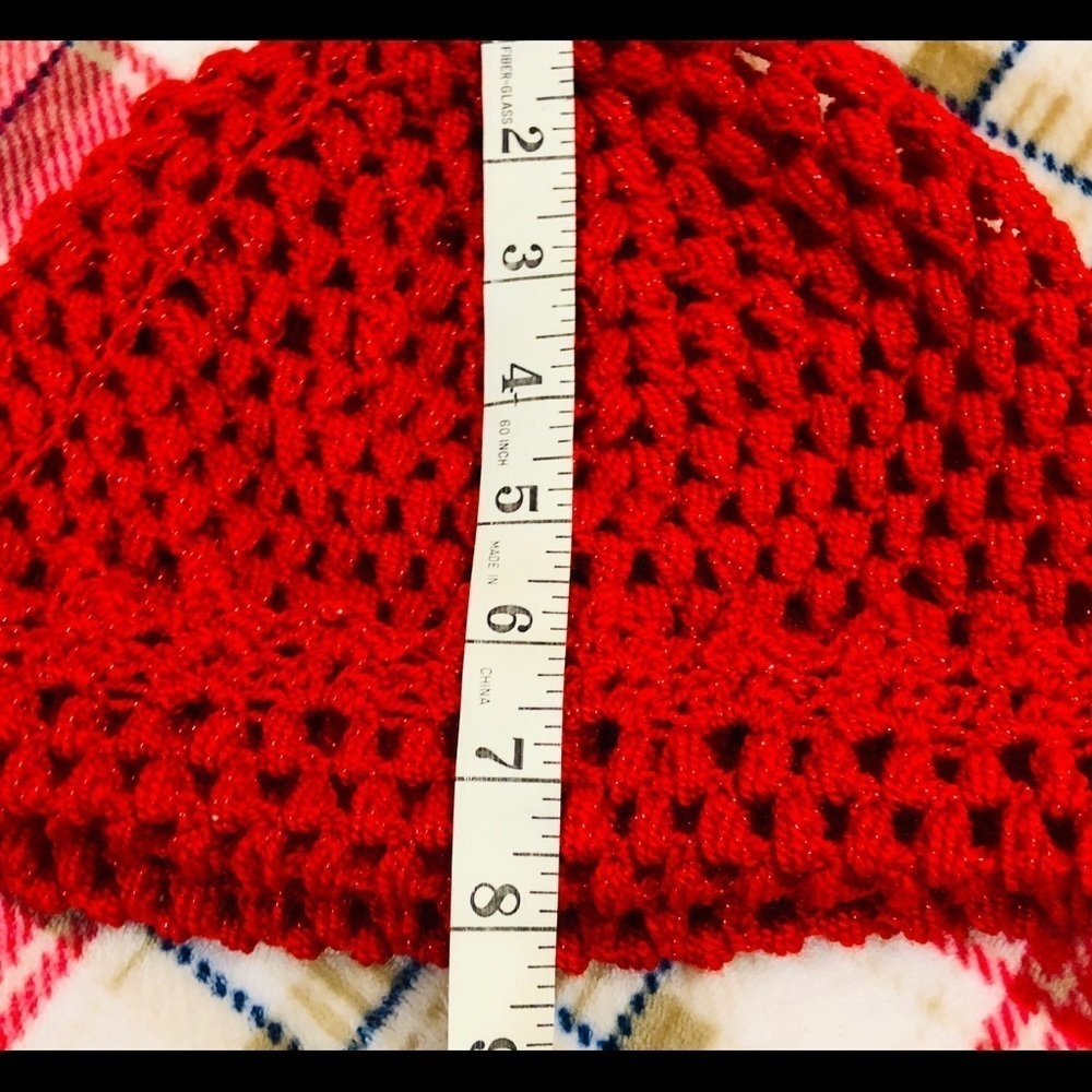 Red Handmade knit hat - Picture 4 of 4
